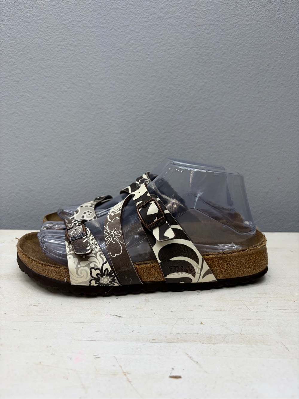 Birki’s By Birkenstock Brown/White Leather Double Strap Floral Sandals Size 7